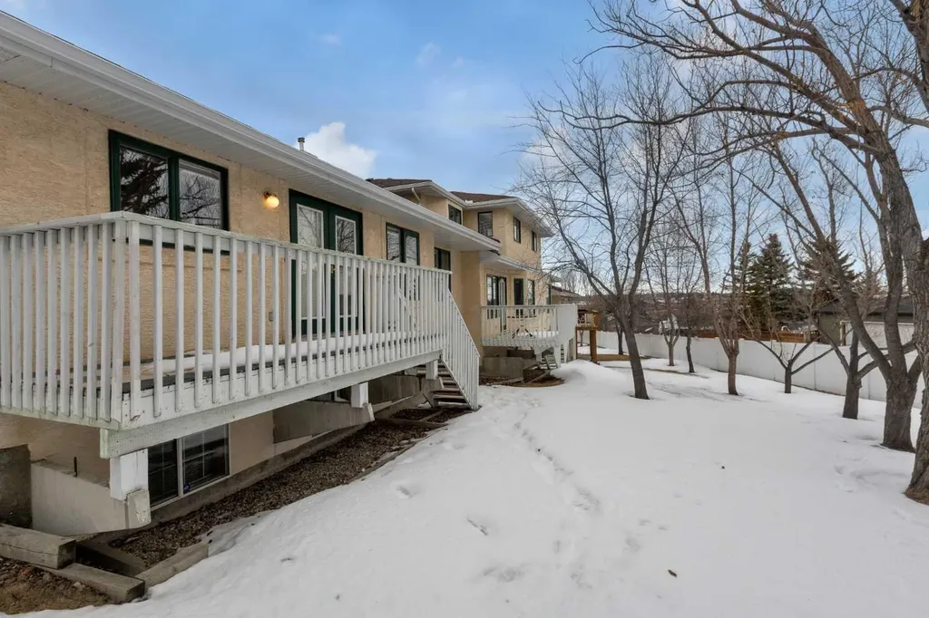 200 Sandstone Drive NW Calgary AB T3K 4N7