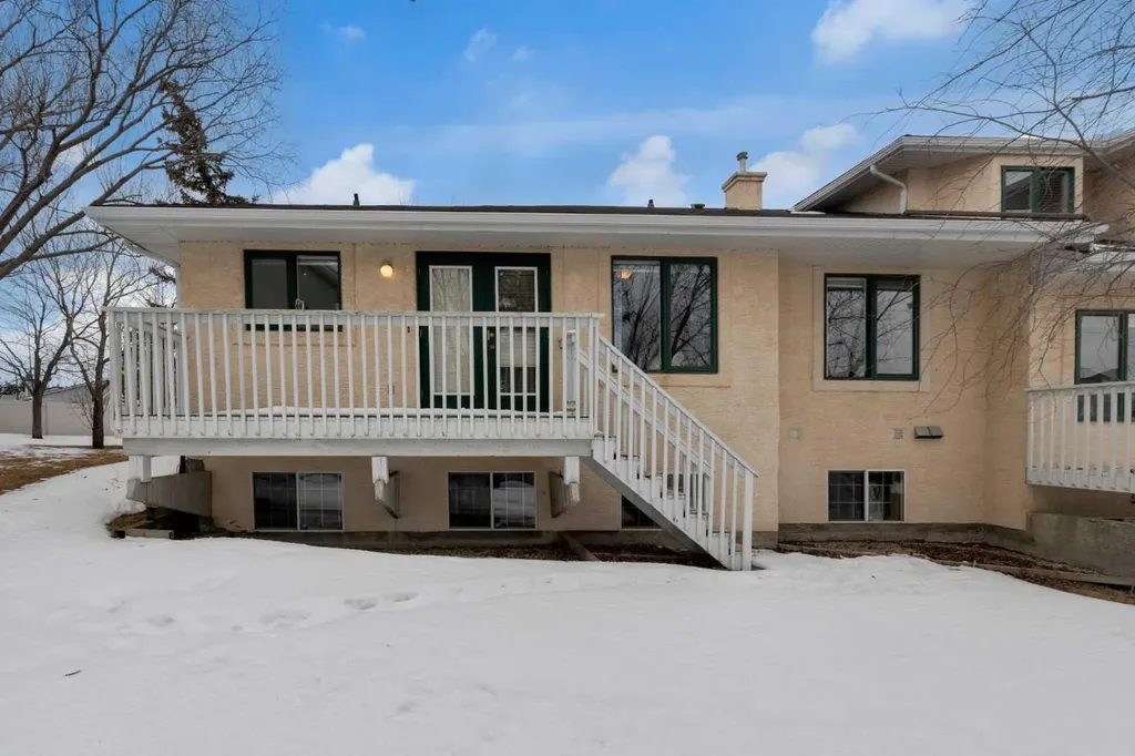 200 Sandstone Drive NW Calgary AB T3K 4N7
