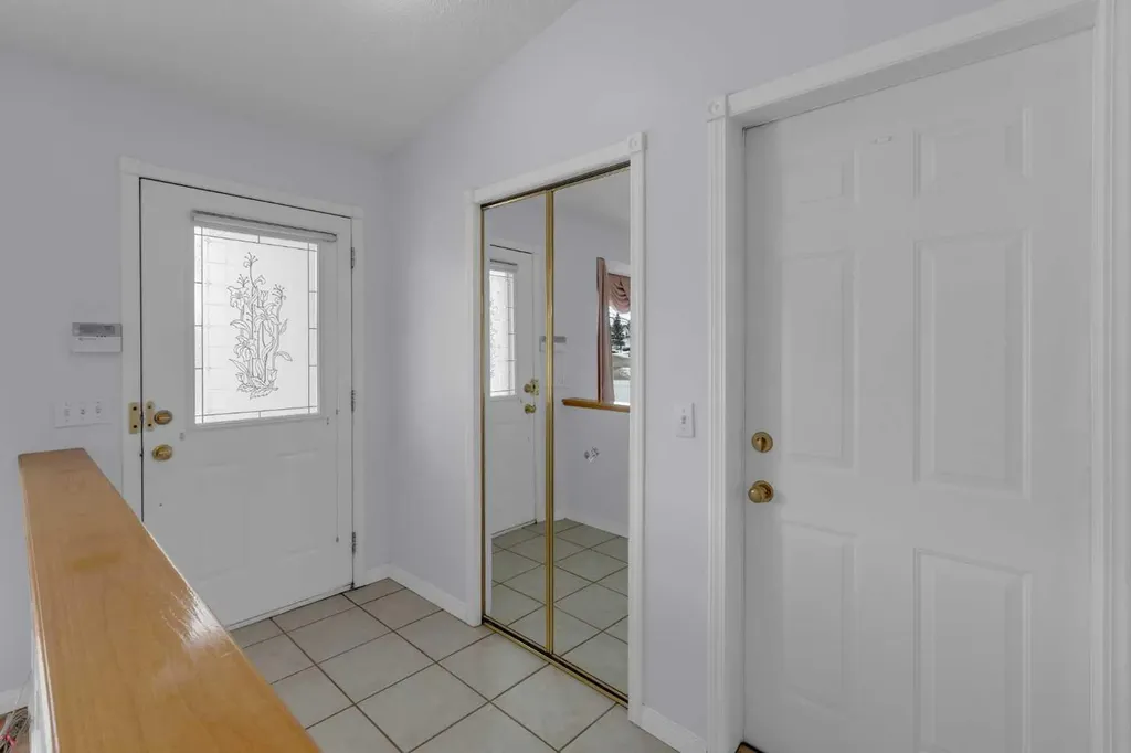 200 Sandstone Drive NW Calgary AB T3K 4N7