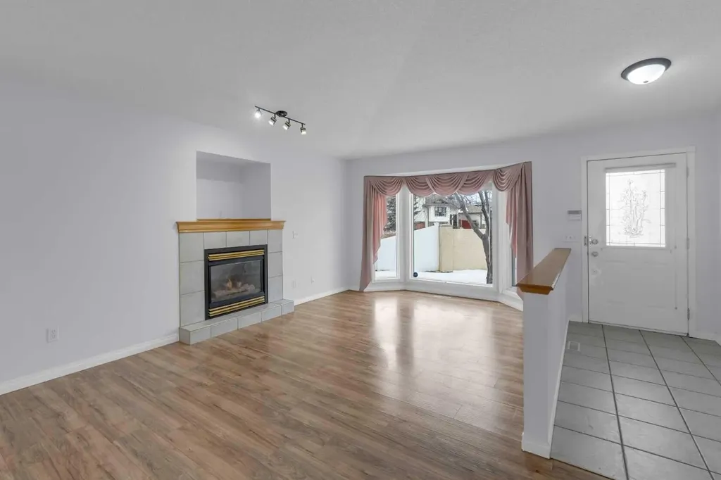 200 Sandstone Drive NW Calgary AB T3K 4N7