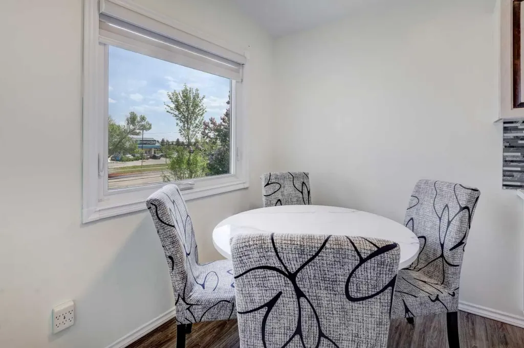 4721 Edmonton Trail NE Calgary AB T2E 3V7