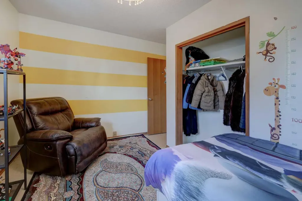 4721 Edmonton Trail NE Calgary AB T2E 3V7