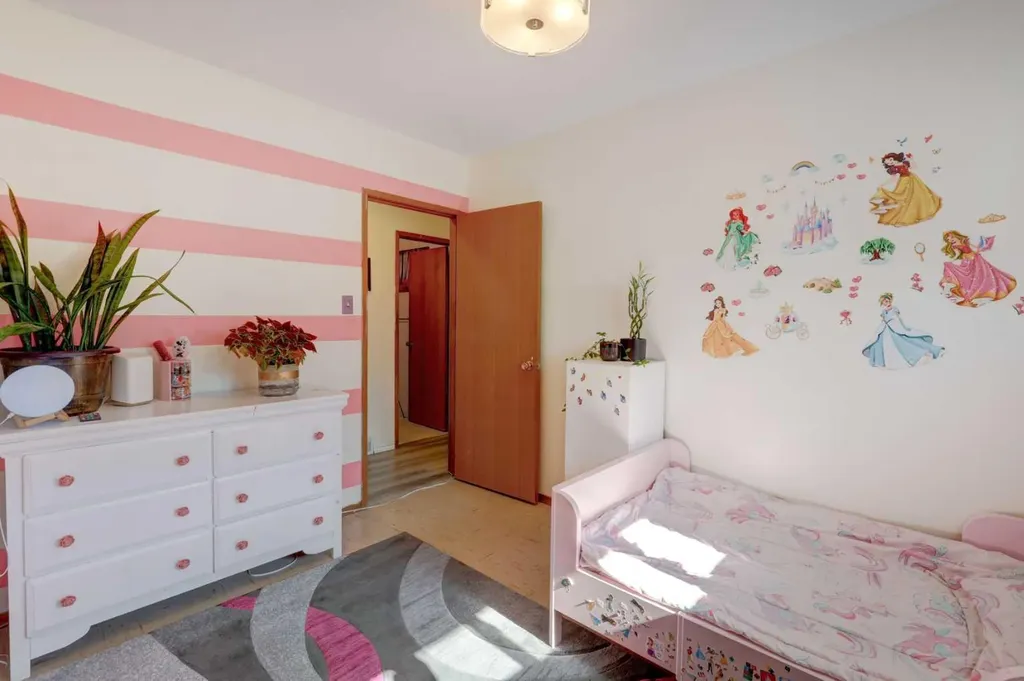 4721 Edmonton Trail NE Calgary AB T2E 3V7