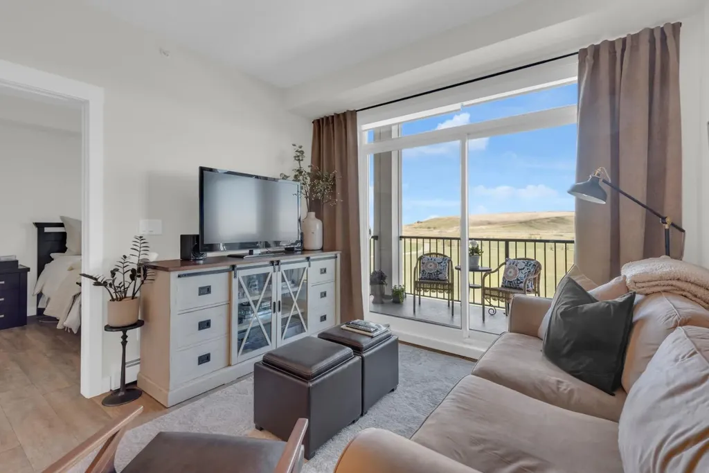 10 Walgrove Walk SE Calgary AB T2X 4E3