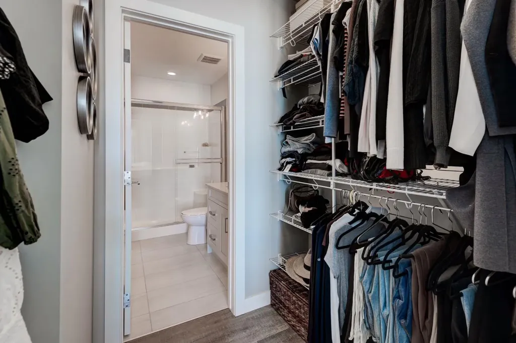 10 Walgrove Walk SE Calgary AB T2X 4E3