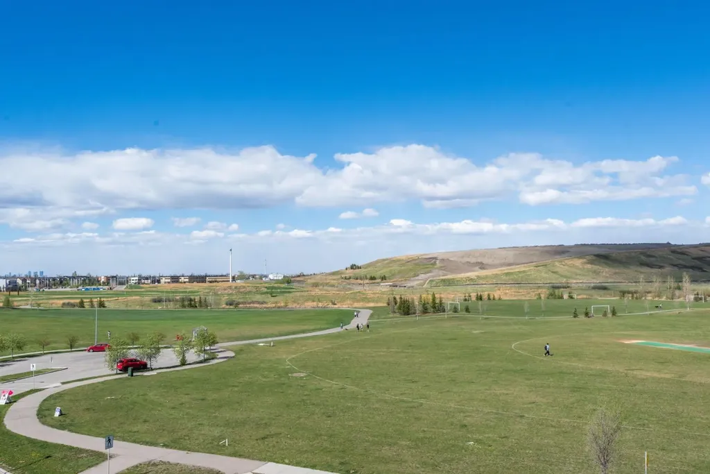 10 Walgrove Walk SE Calgary AB T2X 4E3