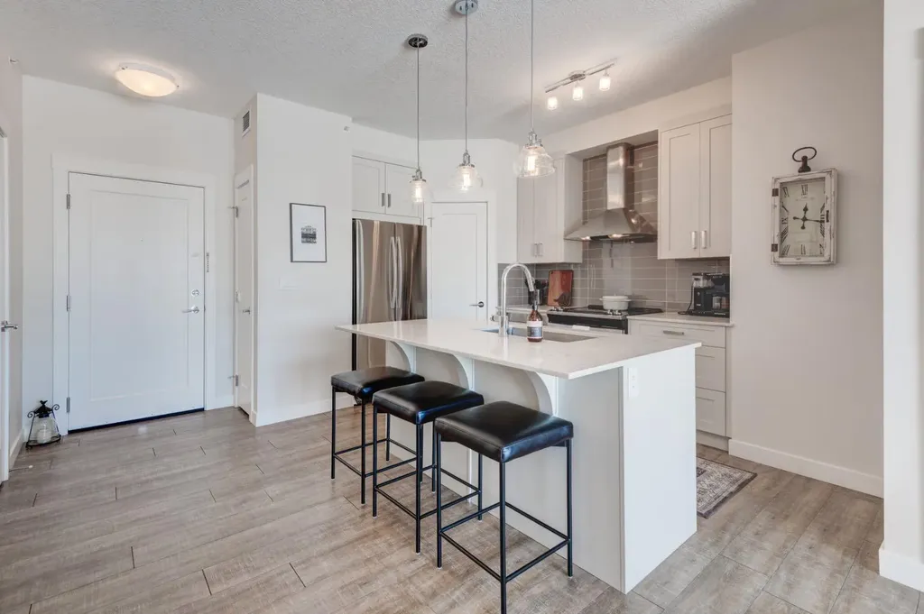 10 Walgrove Walk SE Calgary AB T2X 4E3