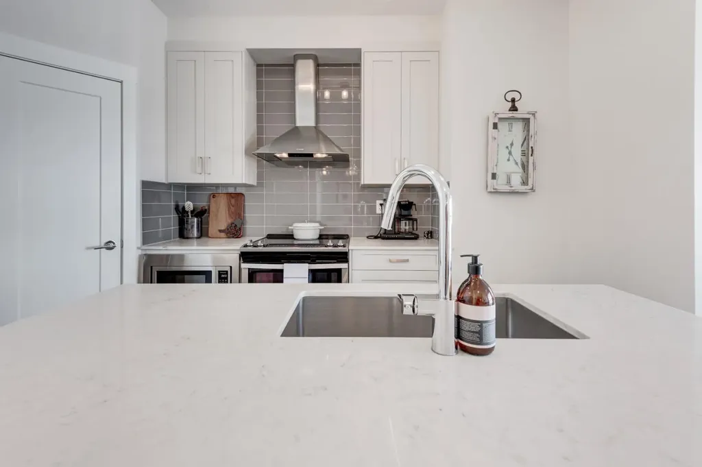 10 Walgrove Walk SE Calgary AB T2X 4E3