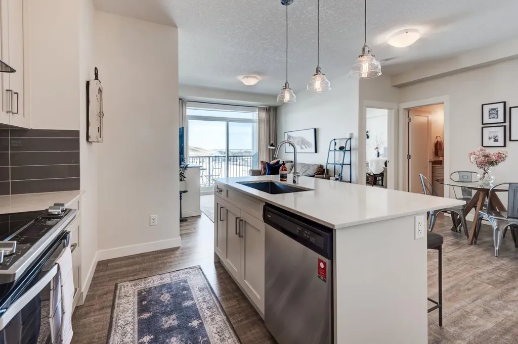 10 Walgrove Walk SE Calgary AB T2X 4E3