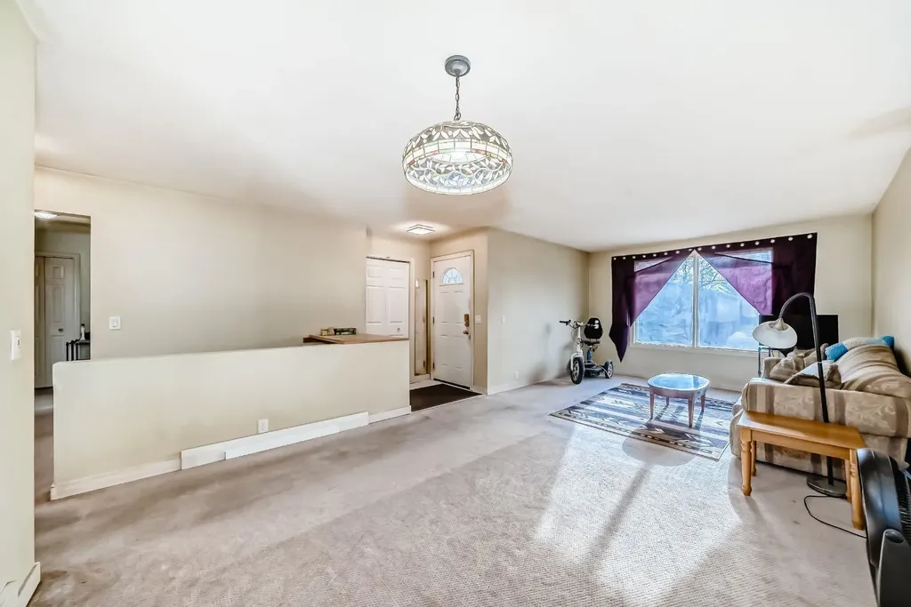 247 Bracewood Road SW Calgary AB T2W 3C2
