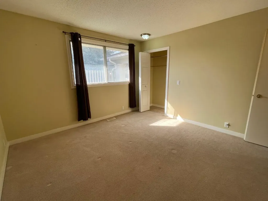 247 Bracewood Road SW Calgary AB T2W 3C2