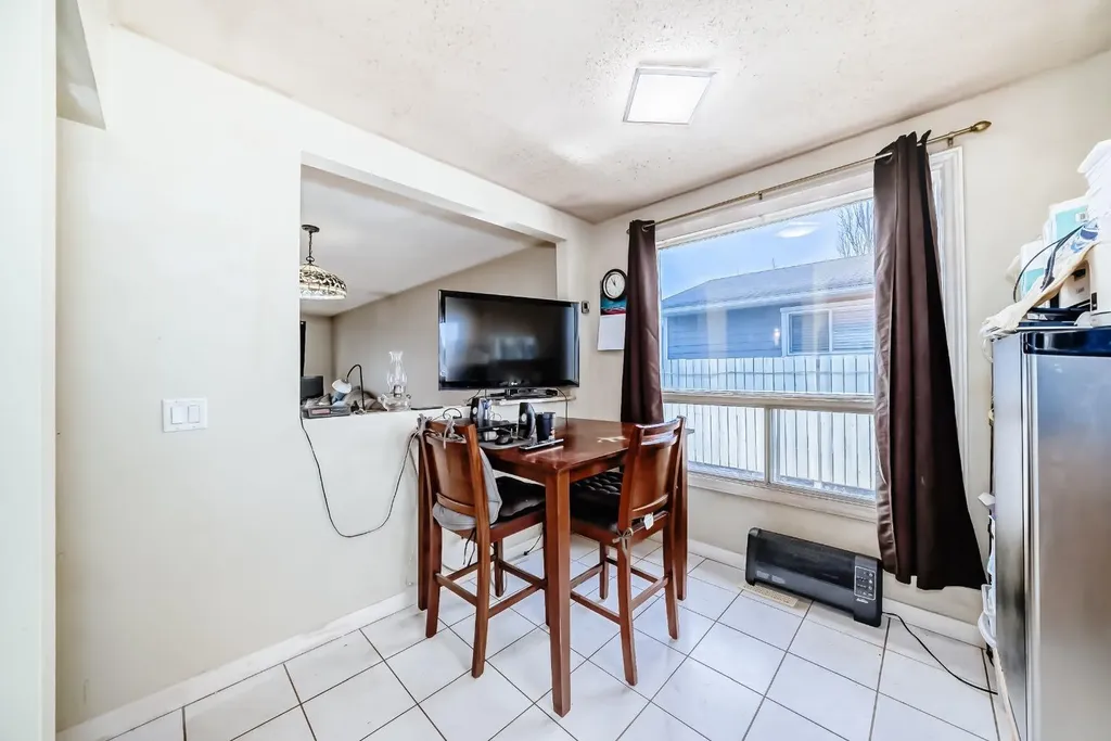 247 Bracewood Road SW Calgary AB T2W 3C2