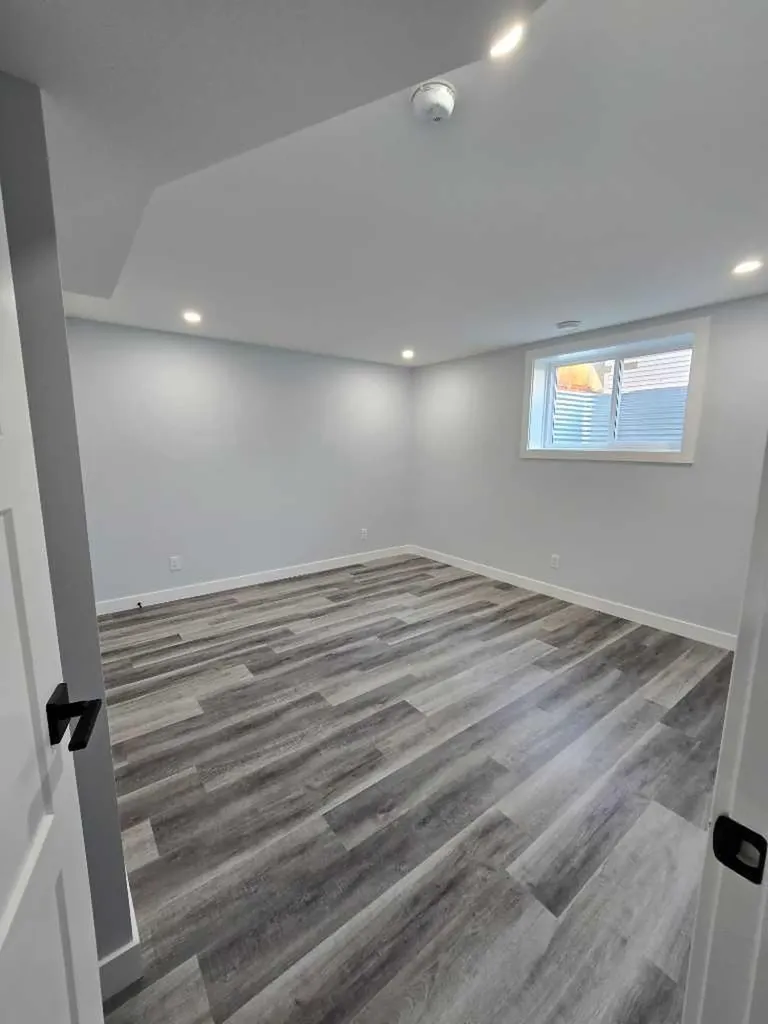 327 Rundleview Drive NE Calgary AB T1Y 1H9