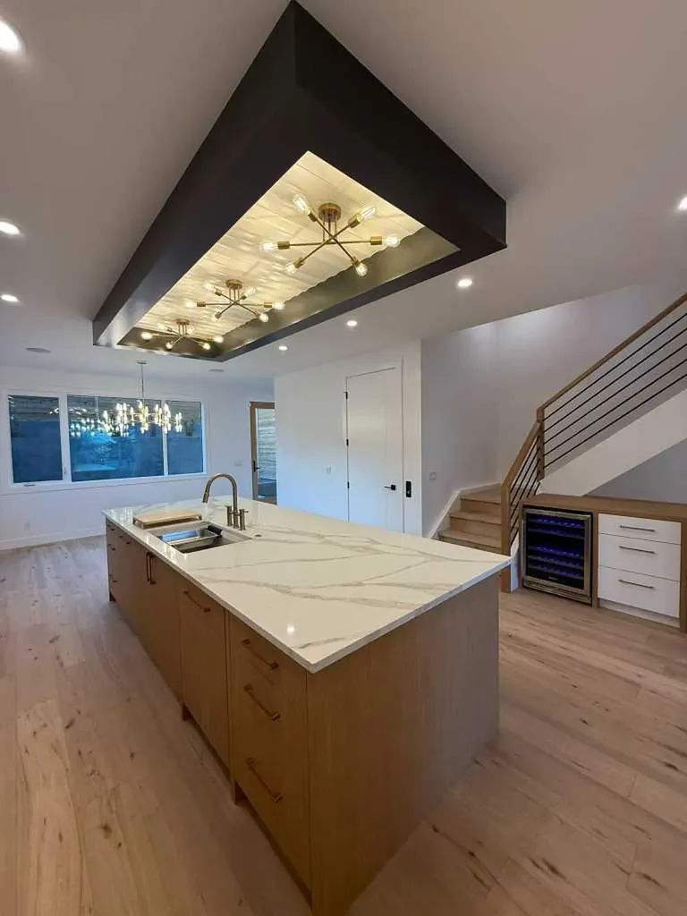1924 10 Avenue NW Calgary AB T2N1G3