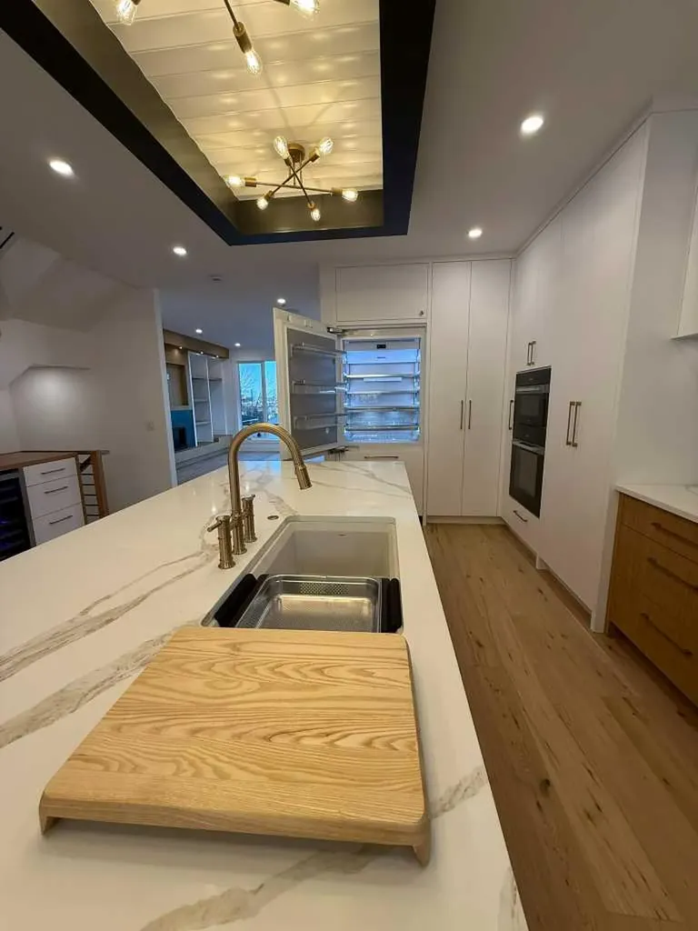 1924 10 Avenue NW Calgary AB T2N1G3
