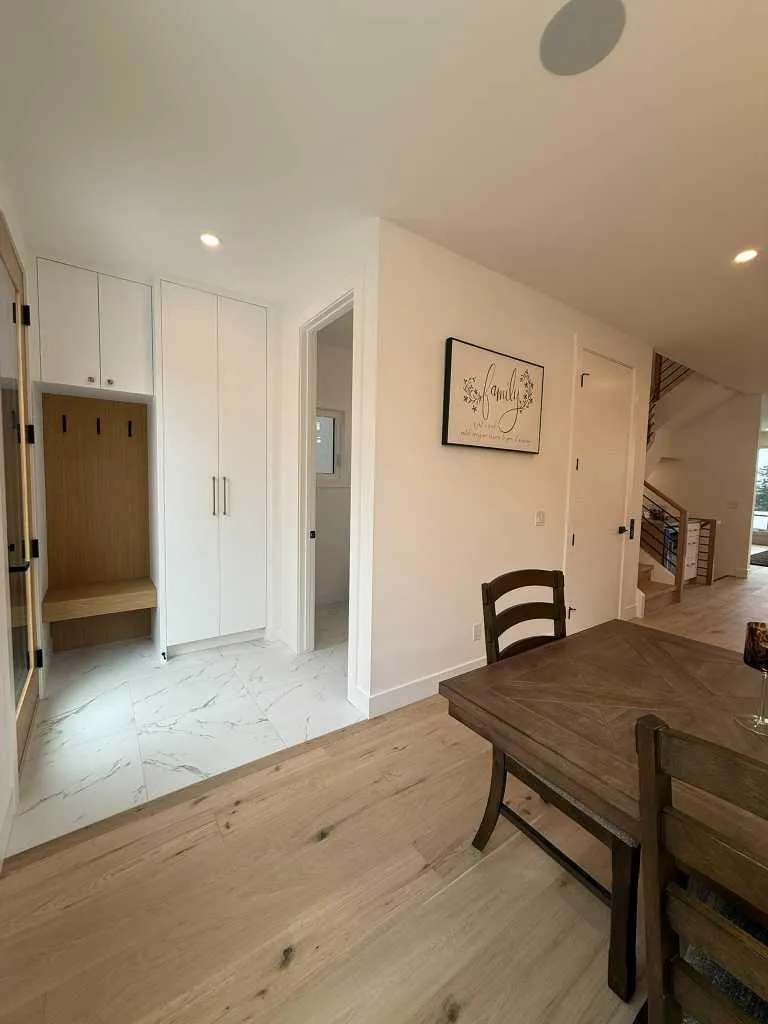 1924 10 Avenue NW Calgary AB T2N1G3