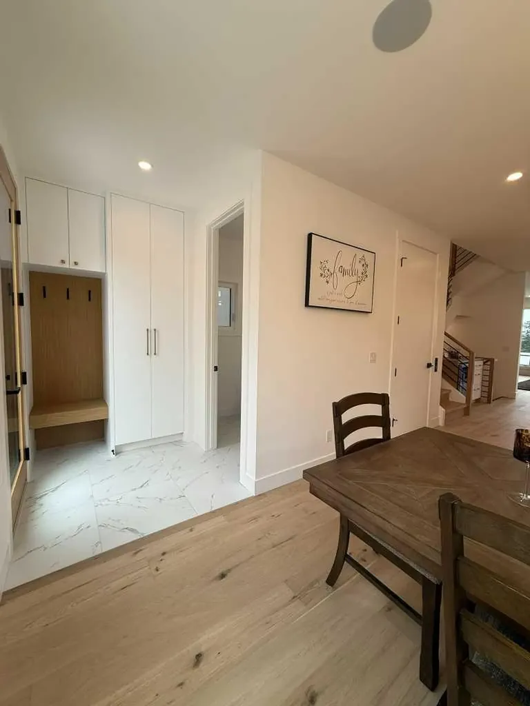 1924 10 Avenue NW Calgary AB T2N1G3