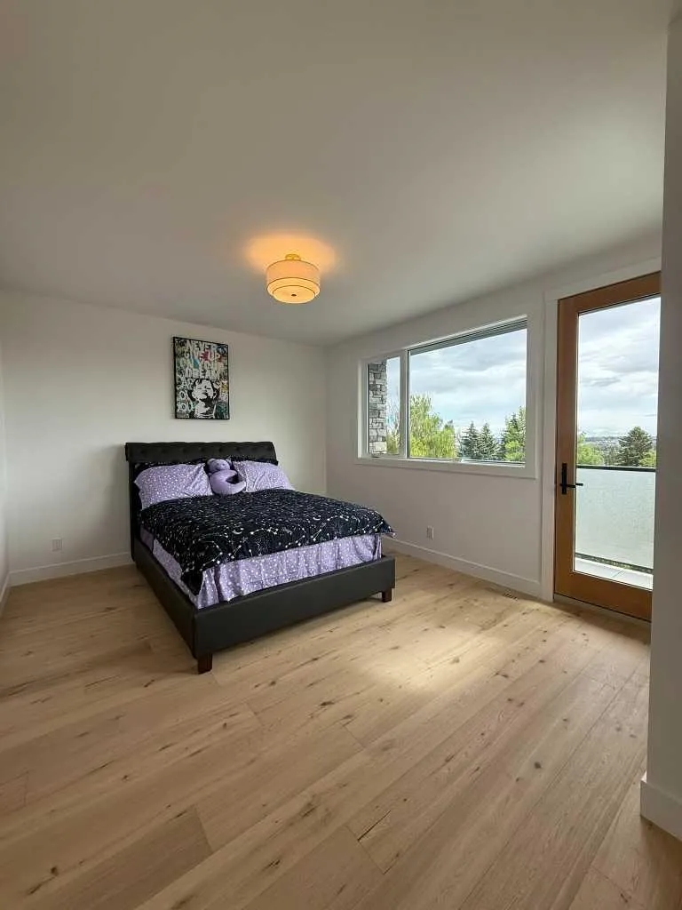1924 10 Avenue NW Calgary AB T2N1G3