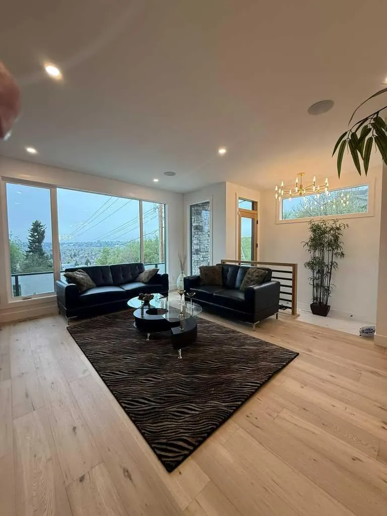1924 10 Avenue NW Calgary AB T2N1G3