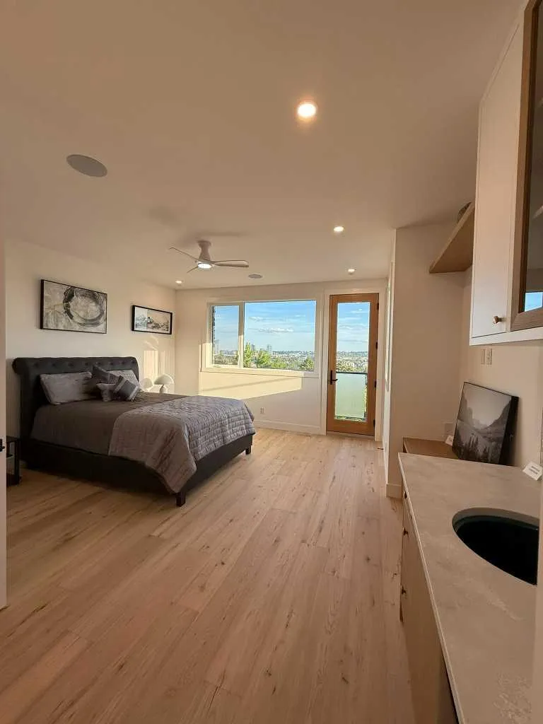 1924 10 Avenue NW Calgary AB T2N1G3