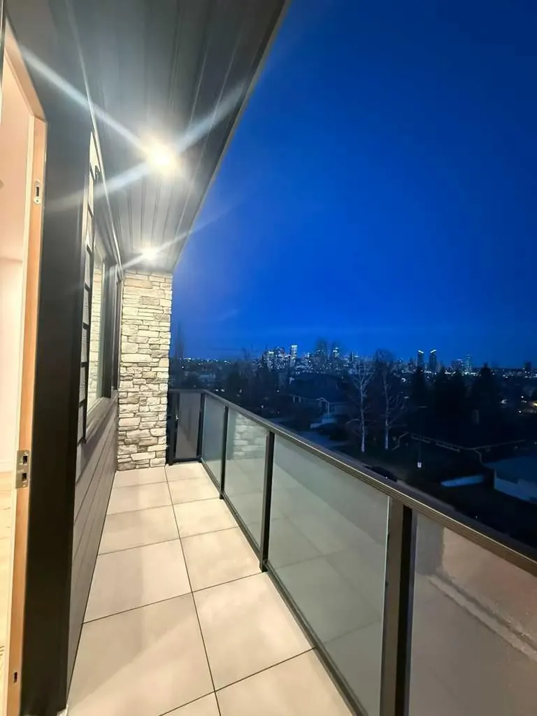 1924 10 Avenue NW Calgary AB T2N1G3