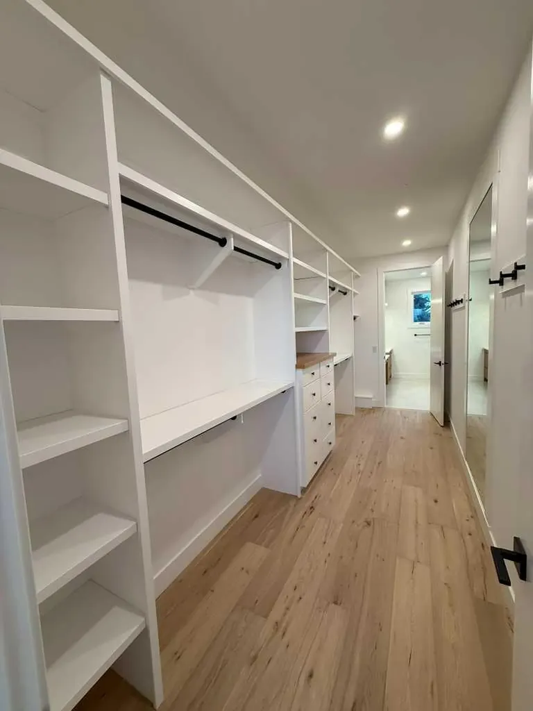 1924 10 Avenue NW Calgary AB T2N1G3