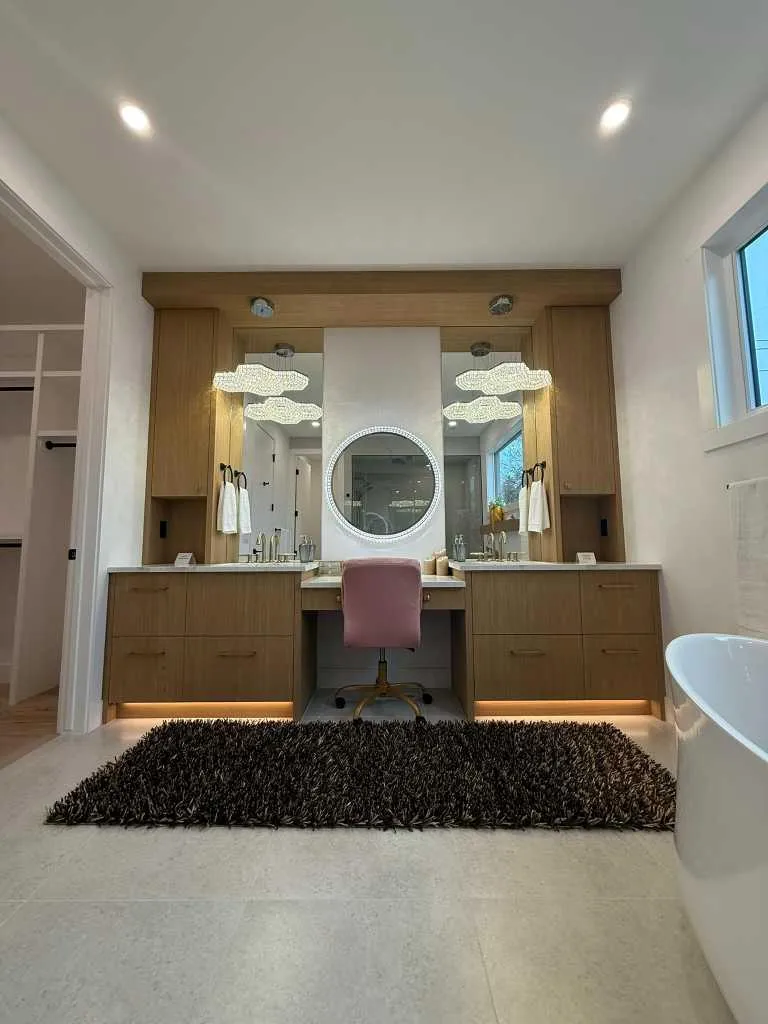 1924 10 Avenue NW Calgary AB T2N1G3