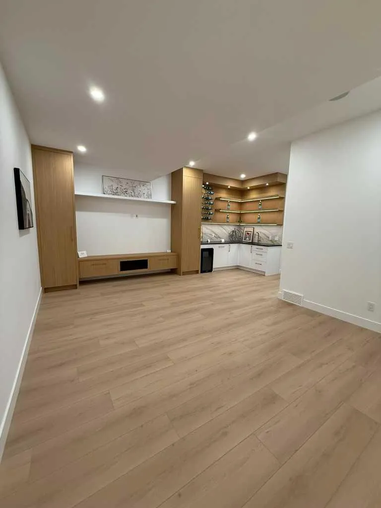 1924 10 Avenue NW Calgary AB T2N1G3
