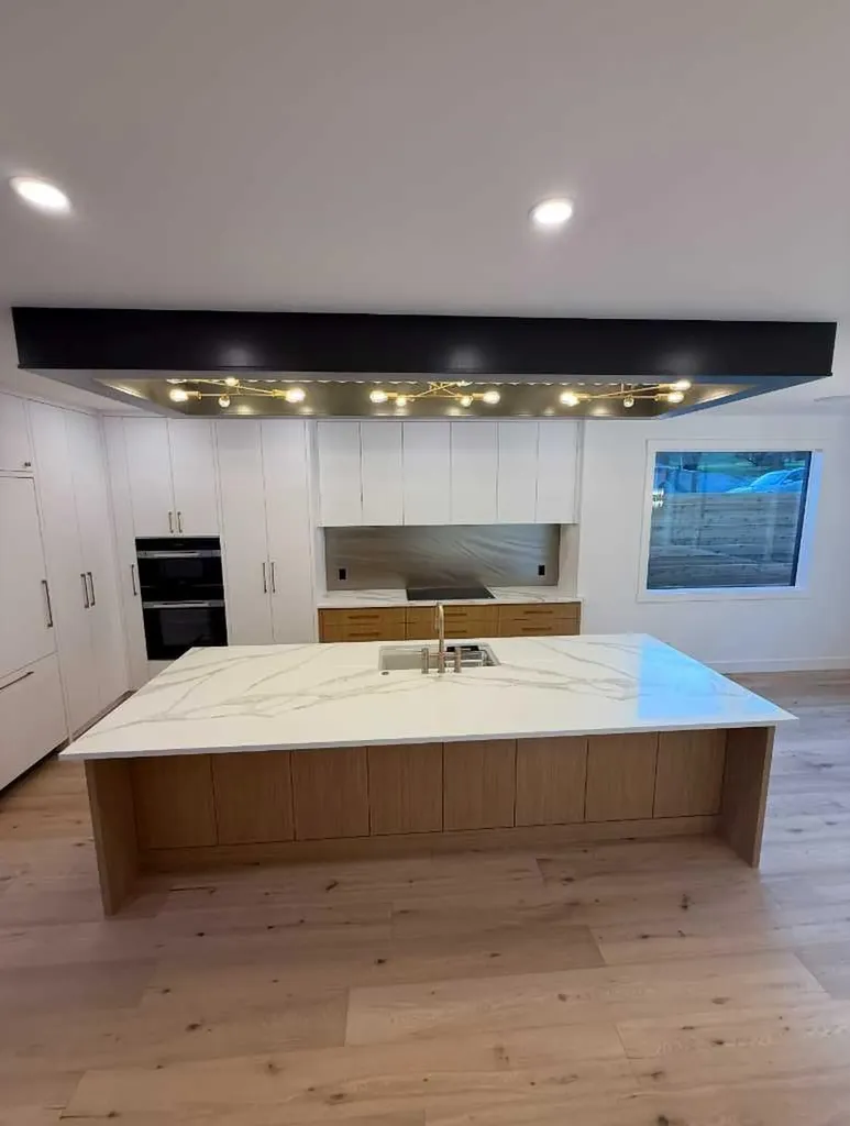 1924 10 Avenue NW Calgary AB T2N1G3