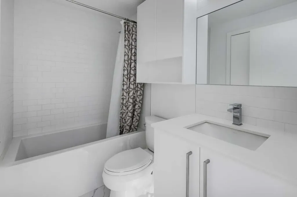 3125 39 Street NW Calgary AB T3E 2C3