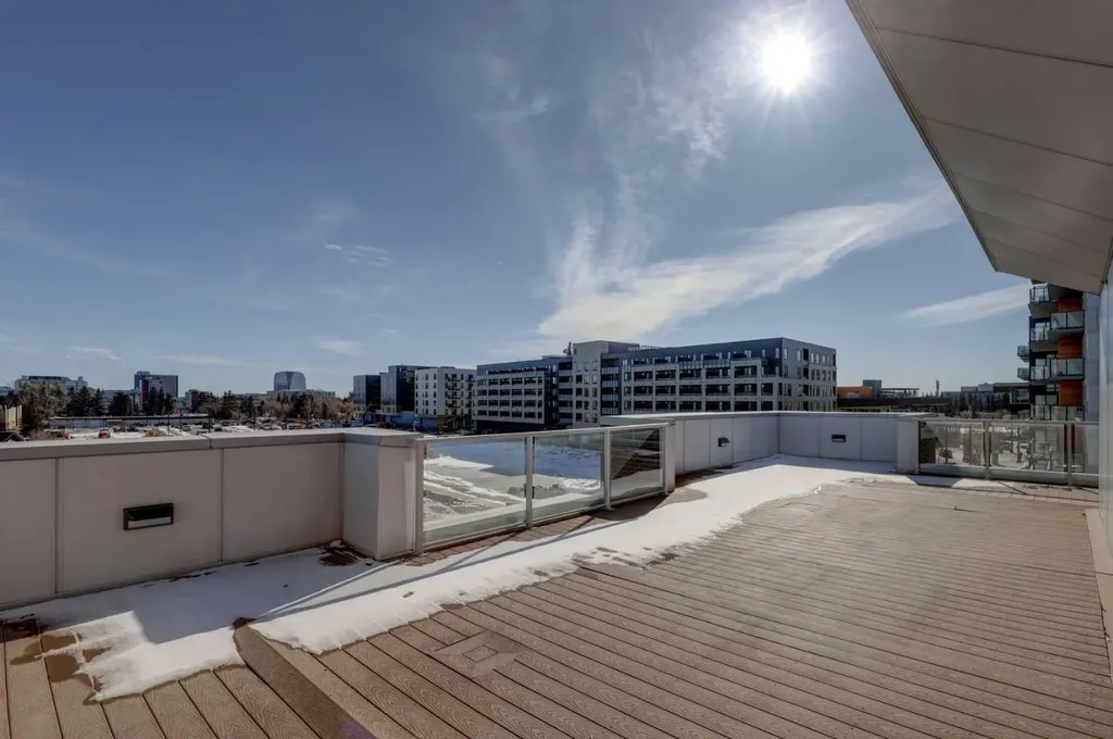 3125 39 Street NW Calgary AB T3E 2C3
