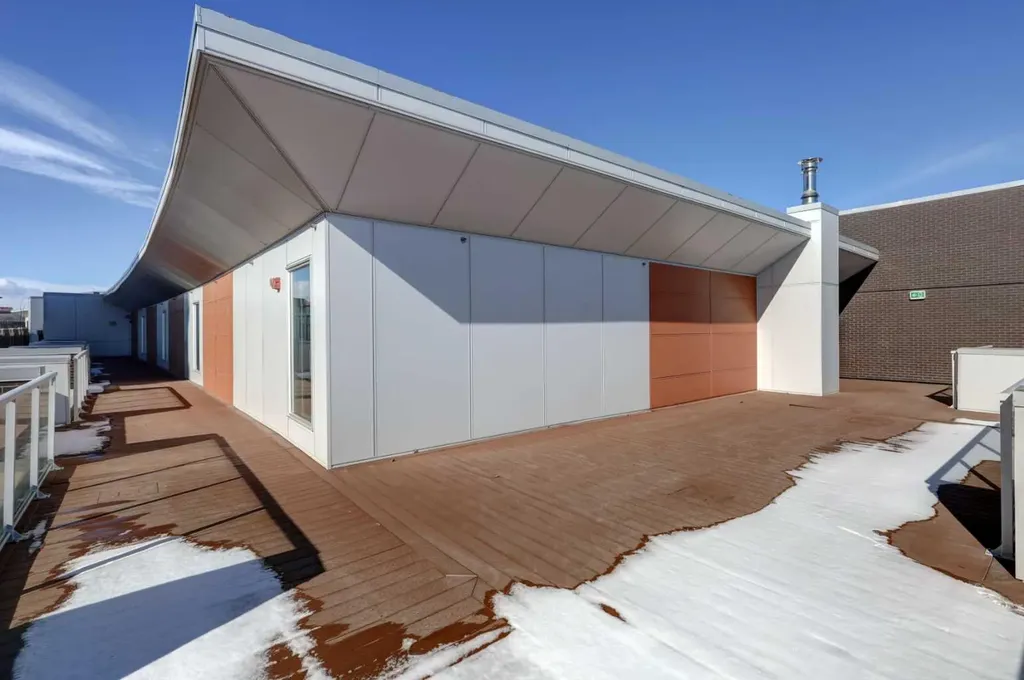 3125 39 Street NW Calgary AB T3E 2C3
