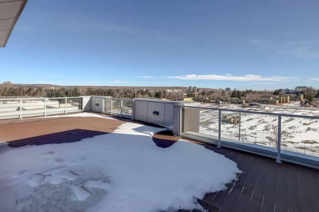 3125 39 Street NW Calgary AB T3E 2C3