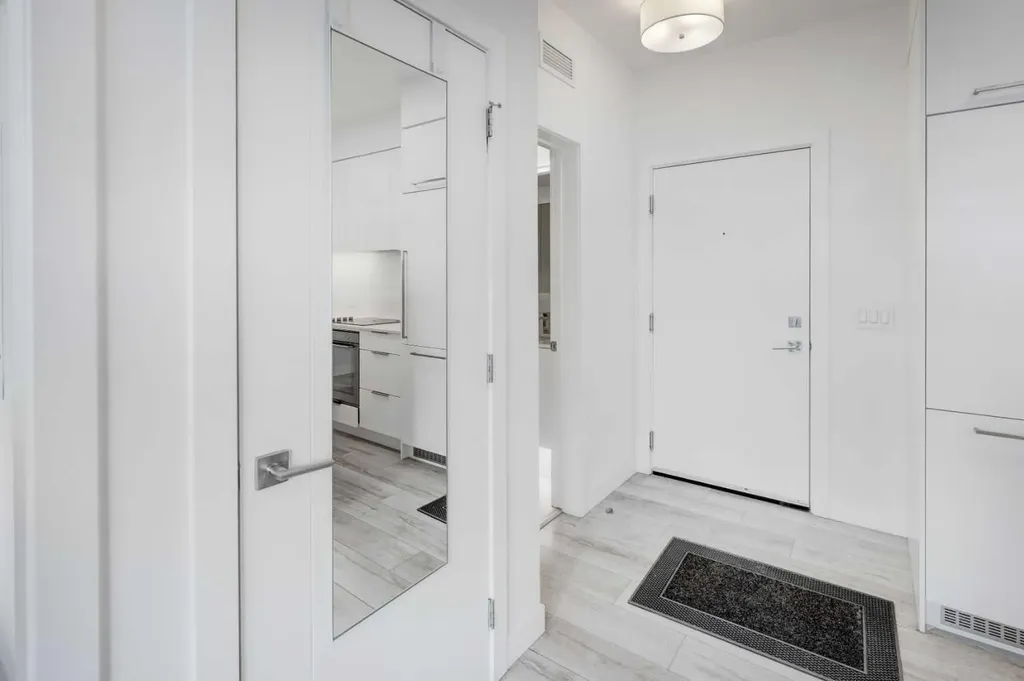 3125 39 Street NW Calgary AB T3E 2C3
