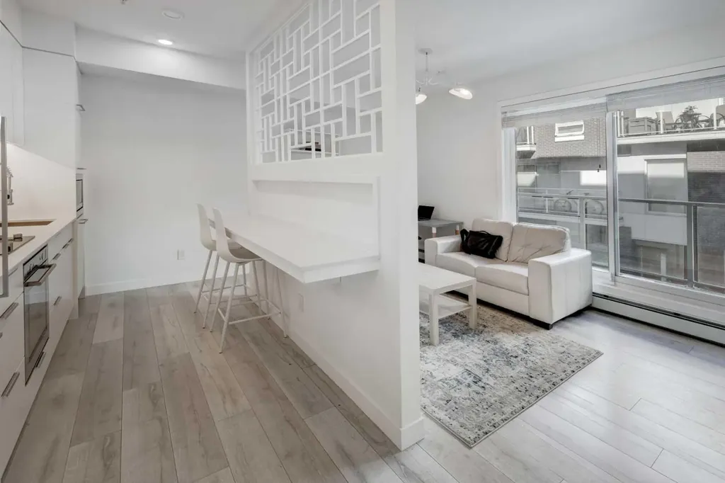 3125 39 Street NW Calgary AB T3E 2C3