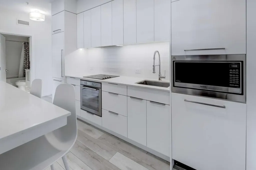 3125 39 Street NW Calgary AB T3E 2C3