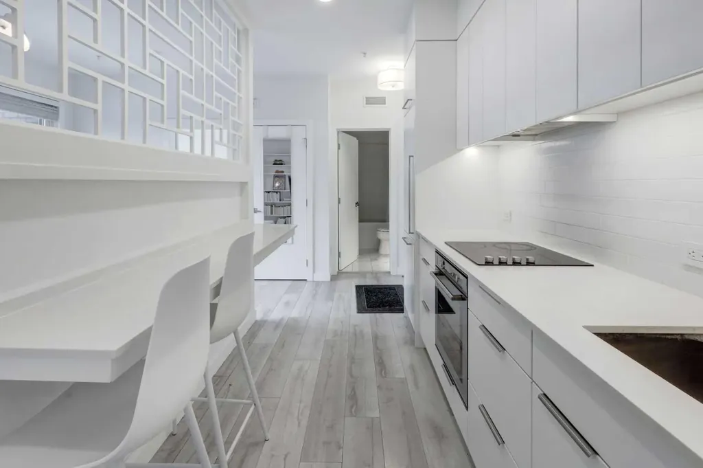 3125 39 Street NW Calgary AB T3E 2C3