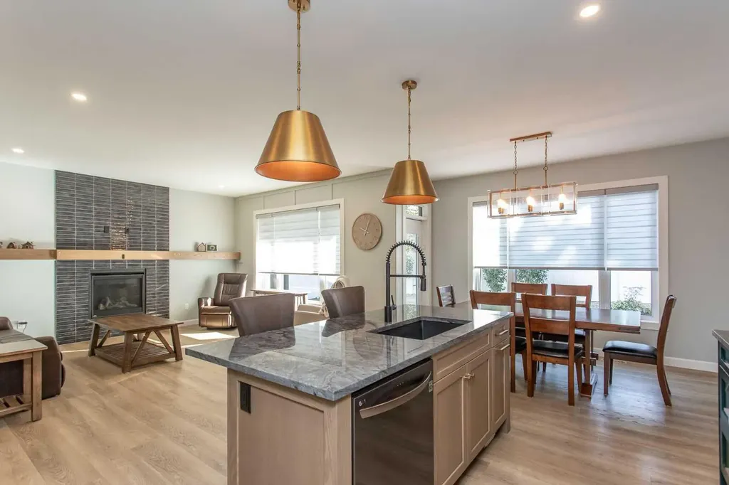 18 Cameron Court Lacombe AB T4L 0K3