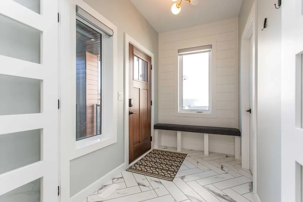 18 Cameron Court Lacombe AB T4L 0K3
