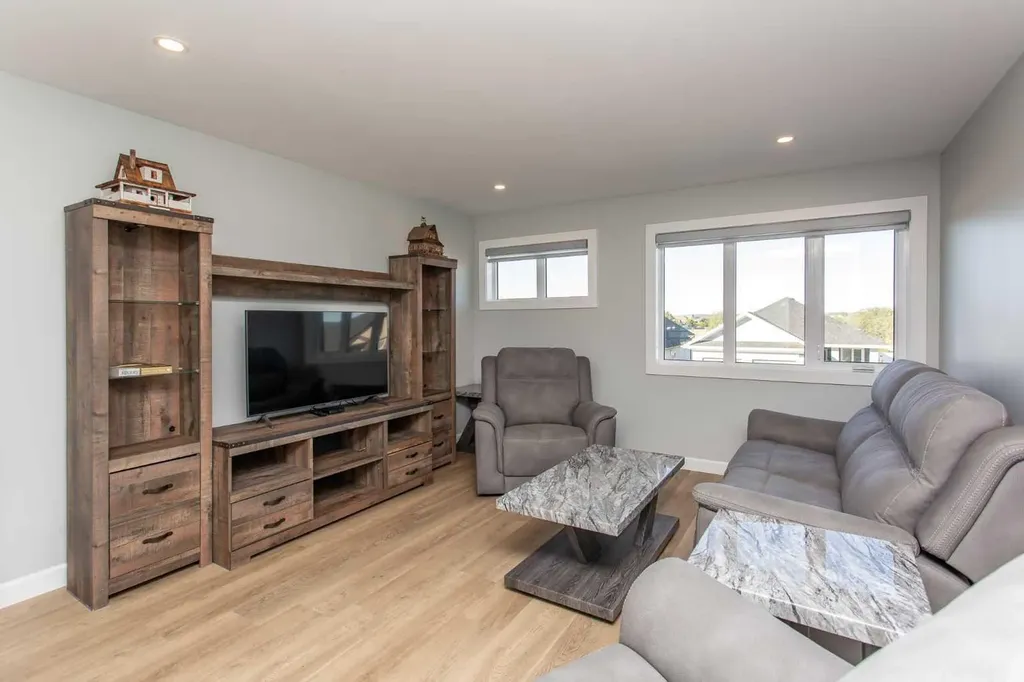 18 Cameron Court Lacombe AB T4L 0K3