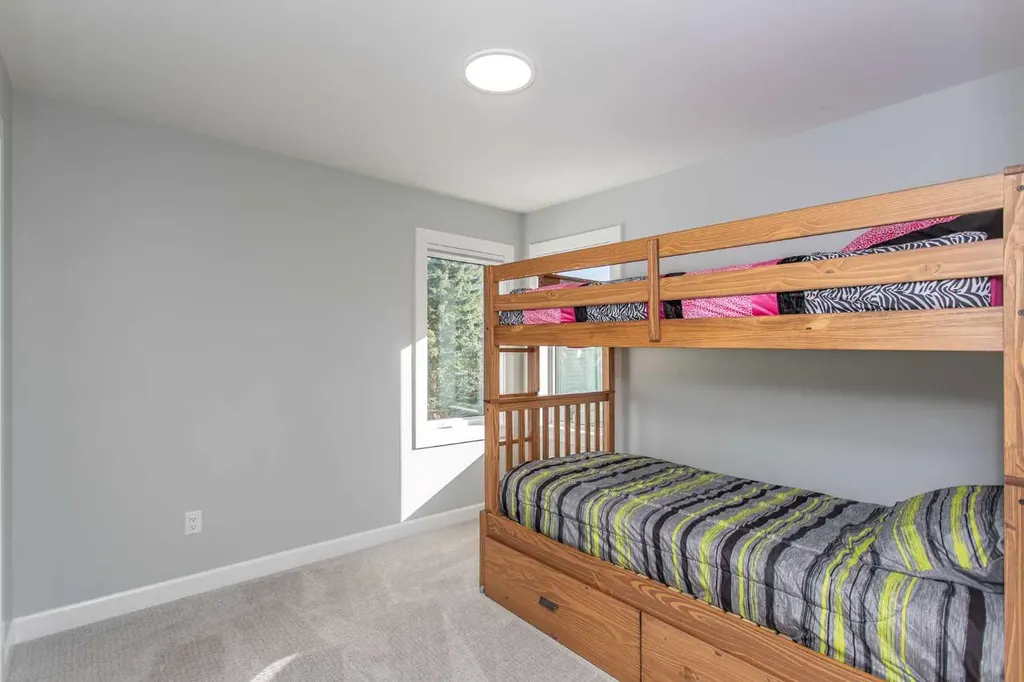 18 Cameron Court Lacombe AB T4L 0K3