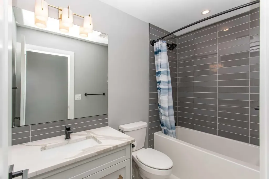 18 Cameron Court Lacombe AB T4L 0K3