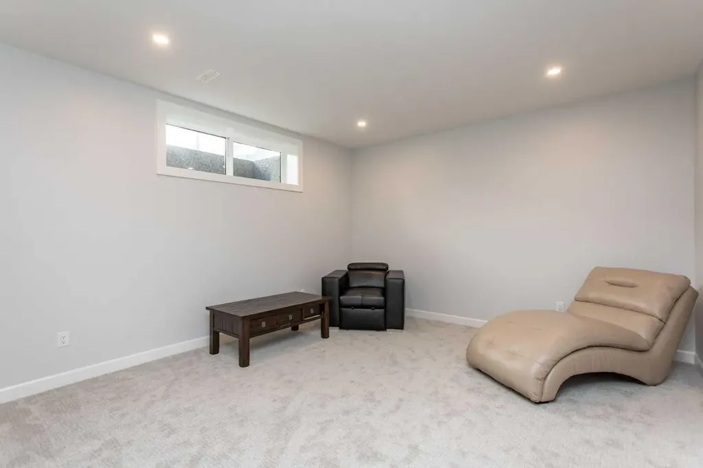18 Cameron Court Lacombe AB T4L 0K3
