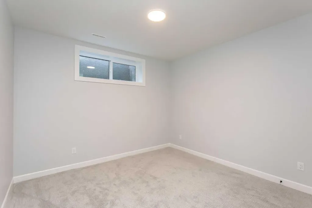 18 Cameron Court Lacombe AB T4L 0K3