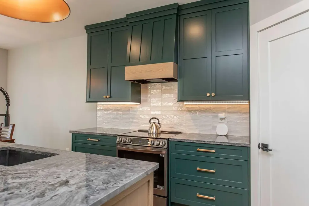 18 Cameron Court Lacombe AB T4L 0K3