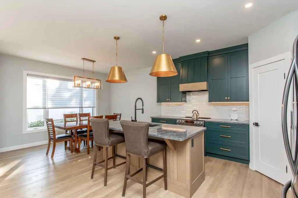 18 Cameron Court Lacombe AB T4L 0K3