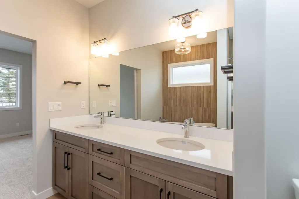 17 Tindale Place Red Deer AB T4P 0T8