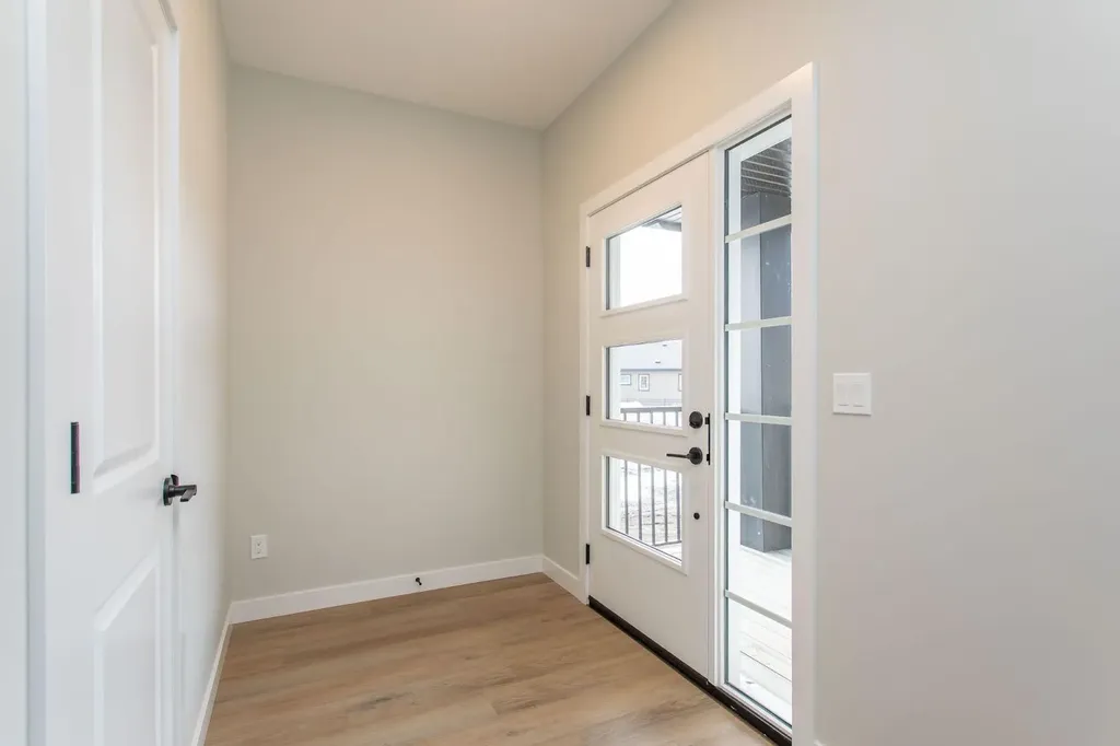 17 Tindale Place Red Deer AB T4P 0T8