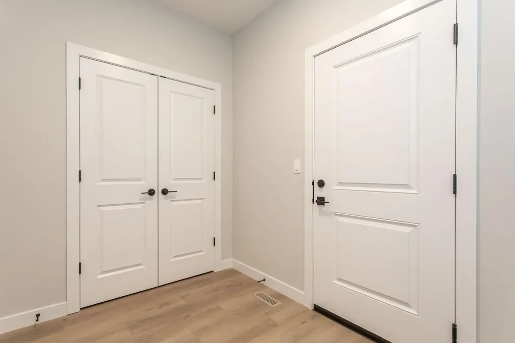 17 Tindale Place Red Deer AB T4P 0T8