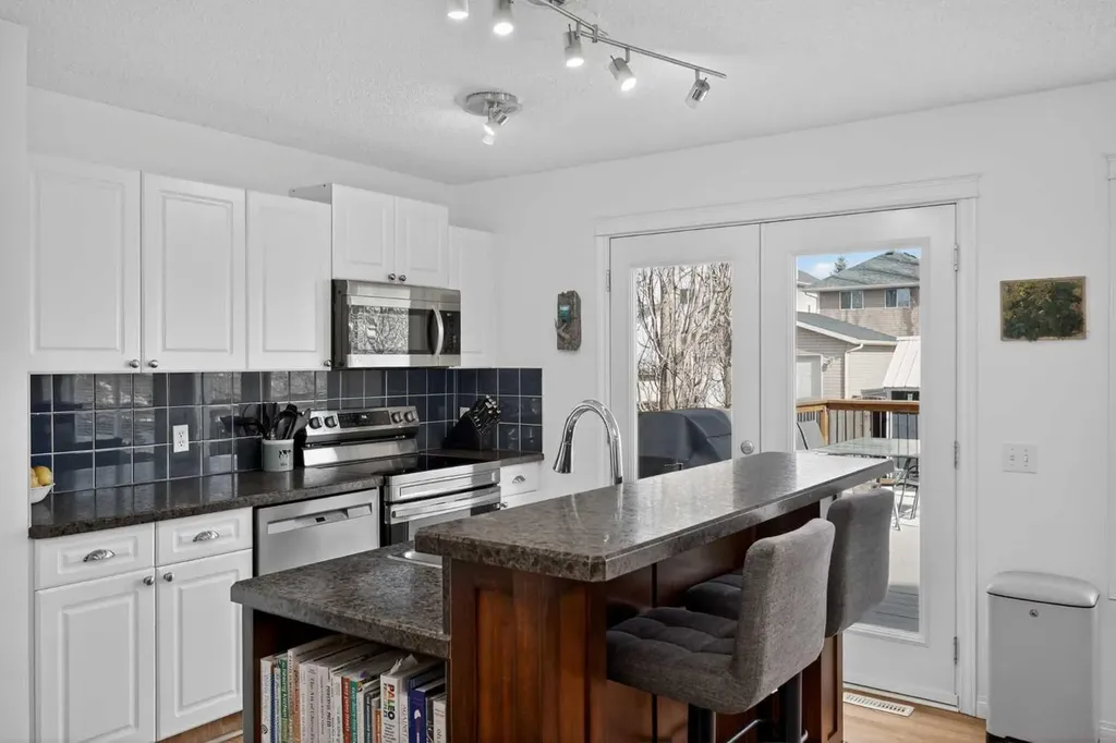 54 Tuscany Valley Rise NW Calgary AB T3L 2J1